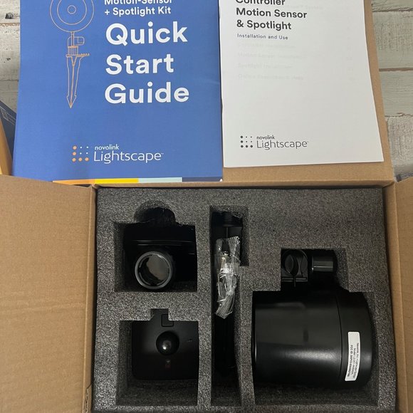 4 PACK Smart wireless Motion Sensor + Spotlight Kit NEW in box - Picture 2 of 9